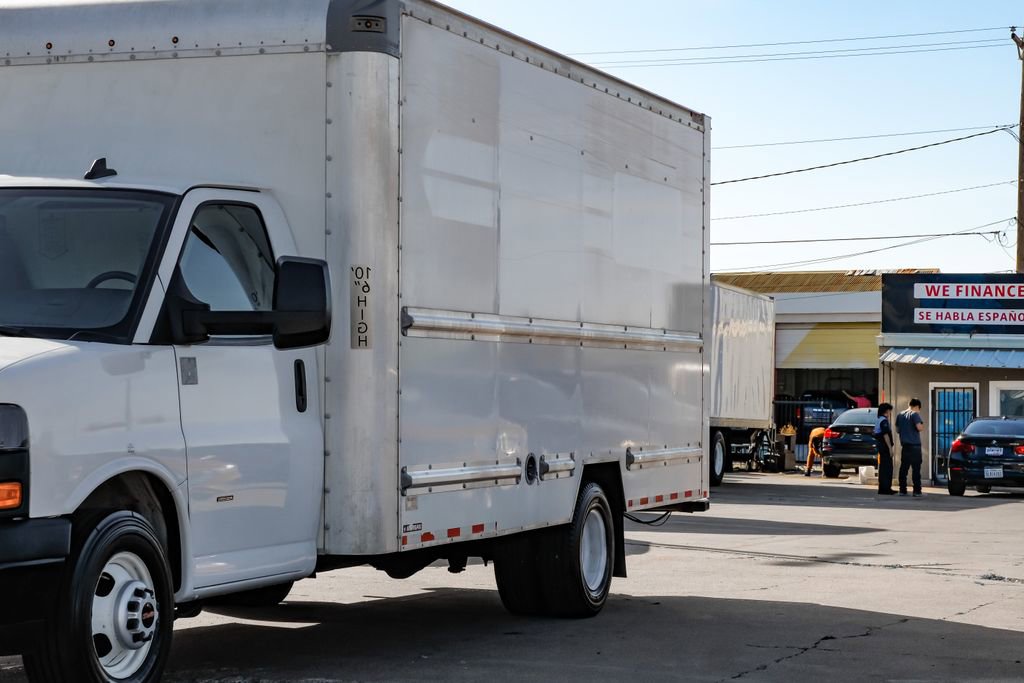 Used 2021 GMC Savana 3500 Extended w/ Power Convenience Package image 6