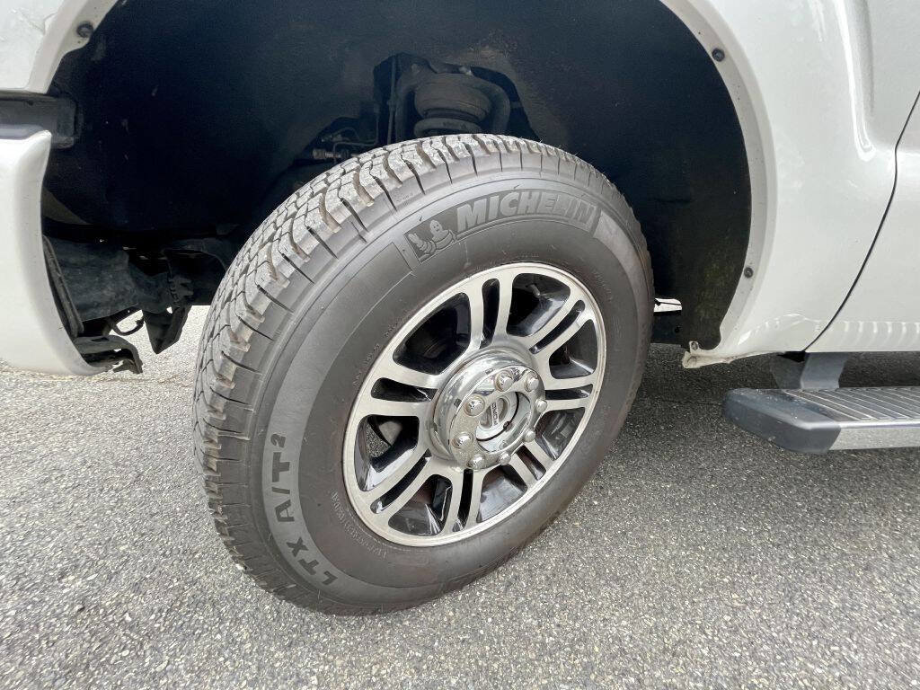 Used 2015 Ford F350 Platinum image 33