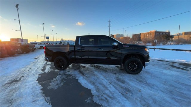 Used 2023 Chevrolet Silverado 1500 LTZ image 9