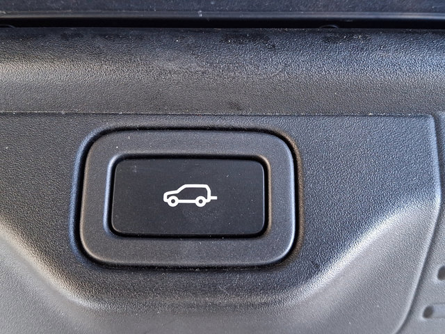 Used 2020 Land Rover Range Rover HSE image 32