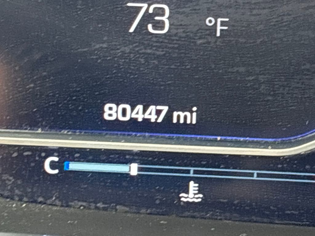 Used 2023 Chevrolet Suburban Premier image 23