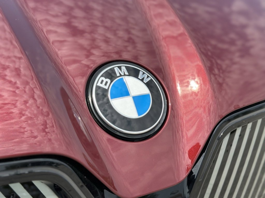 New 2026 BMW iX xDrive60 image 9