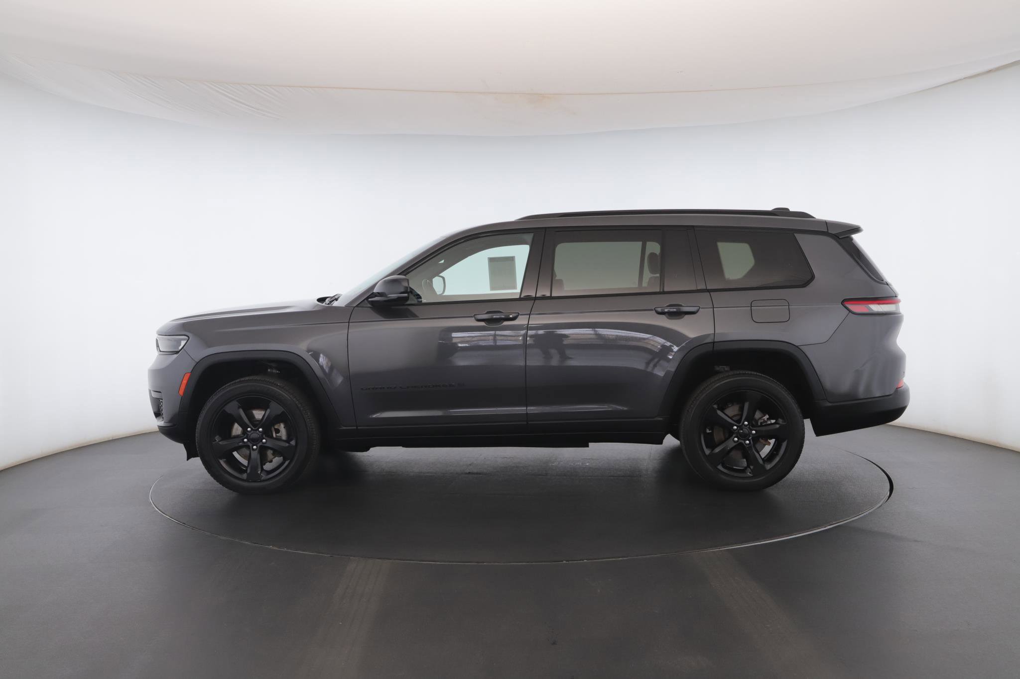 Used 2023 Jeep Grand Cherokee L Laredo image 22