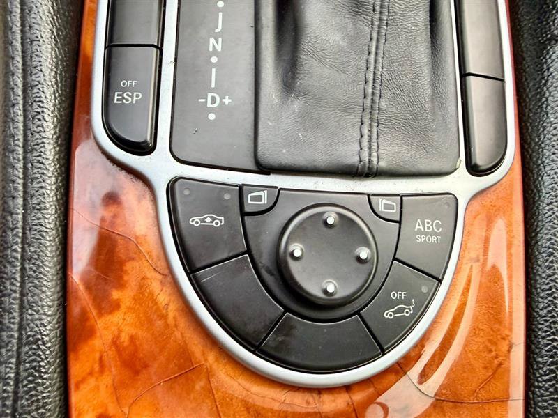 Used 2005 Mercedes-Benz SL 500 w/ AMG Sport Pkg image 34