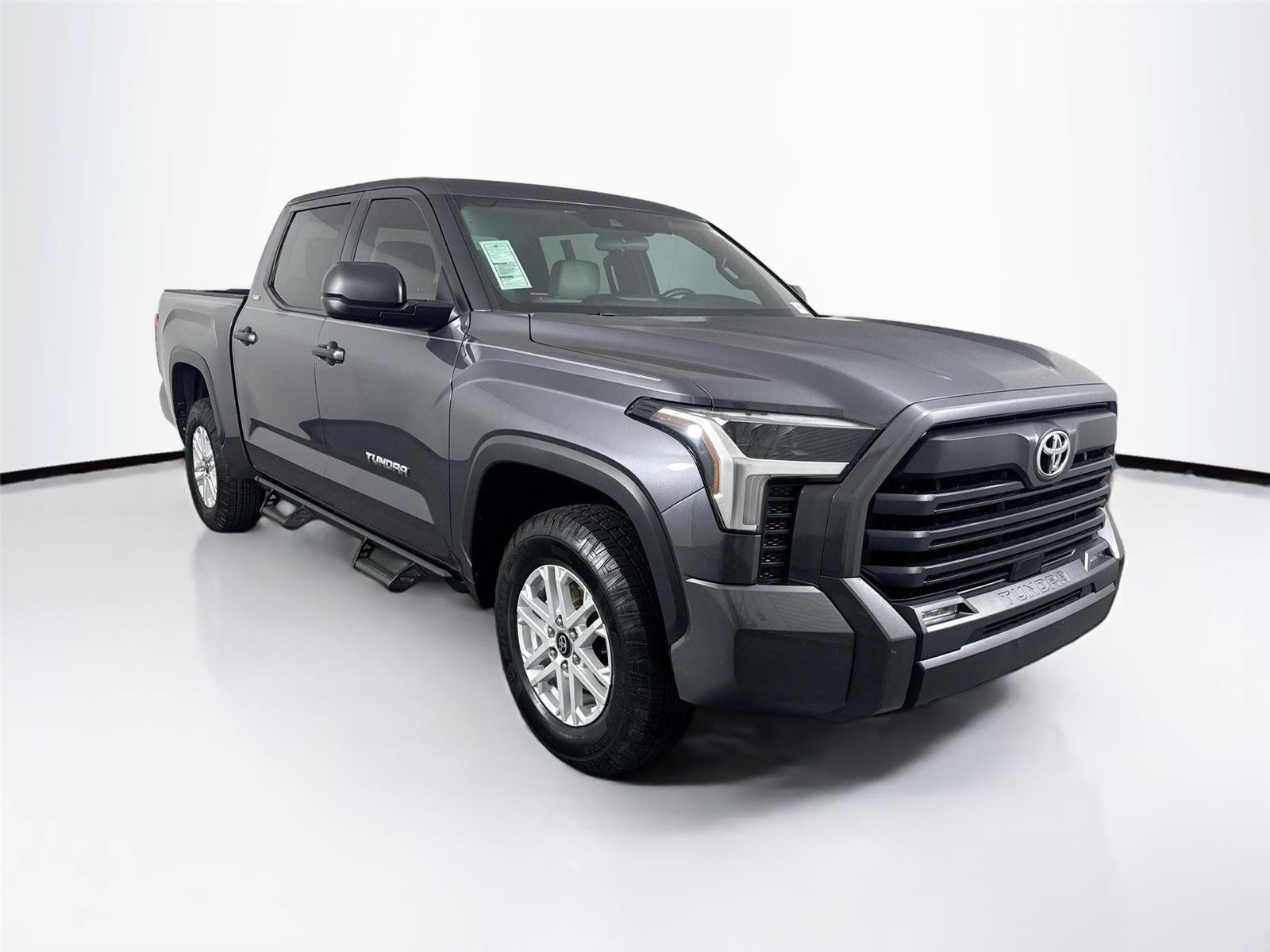 Used 2025 Toyota Tundra SR5 AWD/4WD image 9