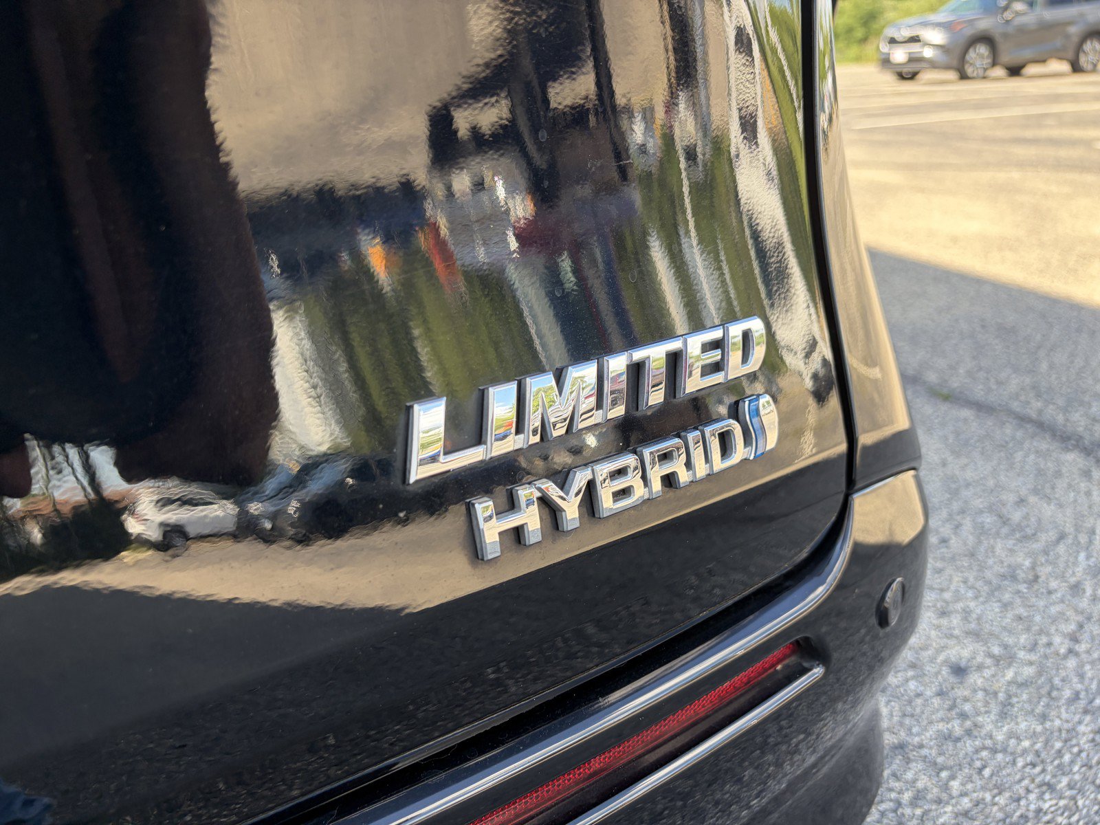 Used 2023 Toyota Sienna Limited FWD image 44