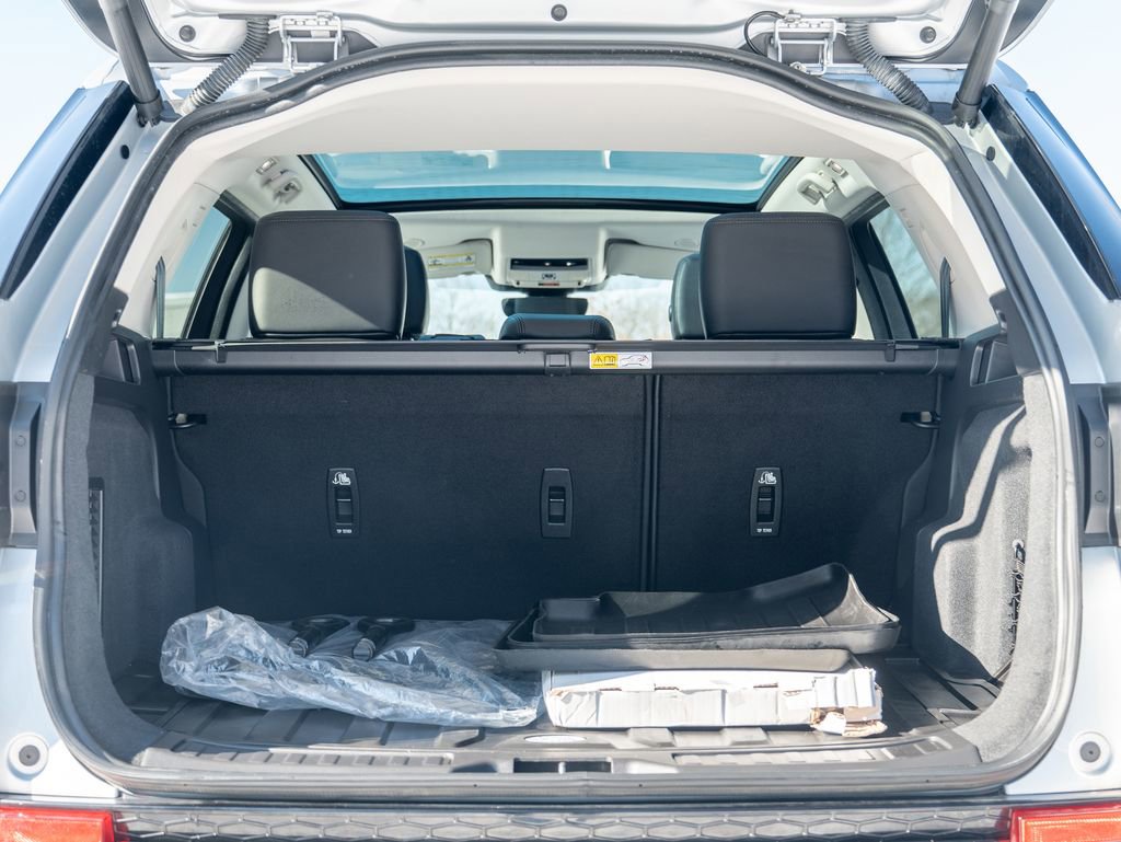 Certified 2024 Land Rover Discovery Sport S AWD/4WD image 39