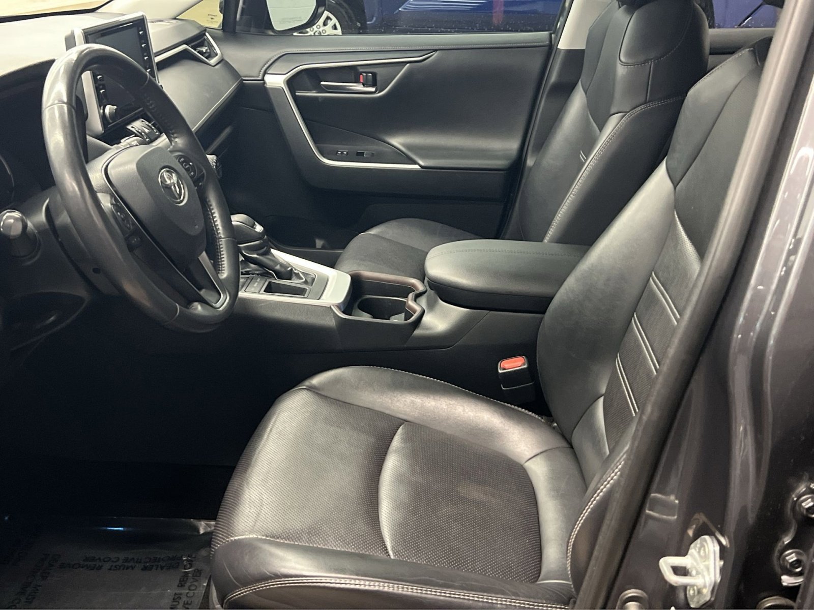 Used 2019 Toyota RAV4 Limited w/ Cold Weather Package image 11