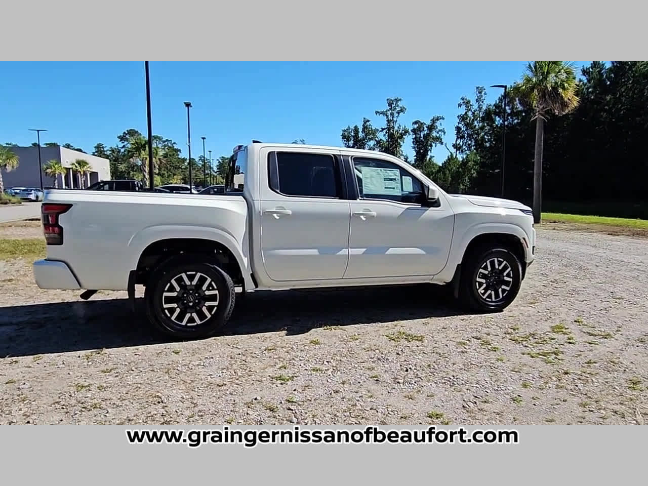 New 2026 Nissan Frontier SV image 35