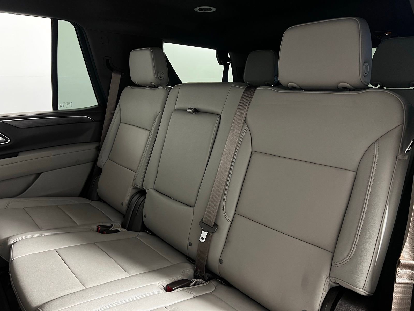 Used 2023 Chevrolet Tahoe Z71 w/ Z71 Off-Road Package AWD/4WD image 26