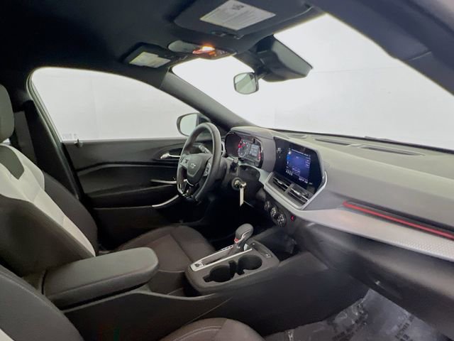 Used 2024 Chevrolet Trax RS image 10