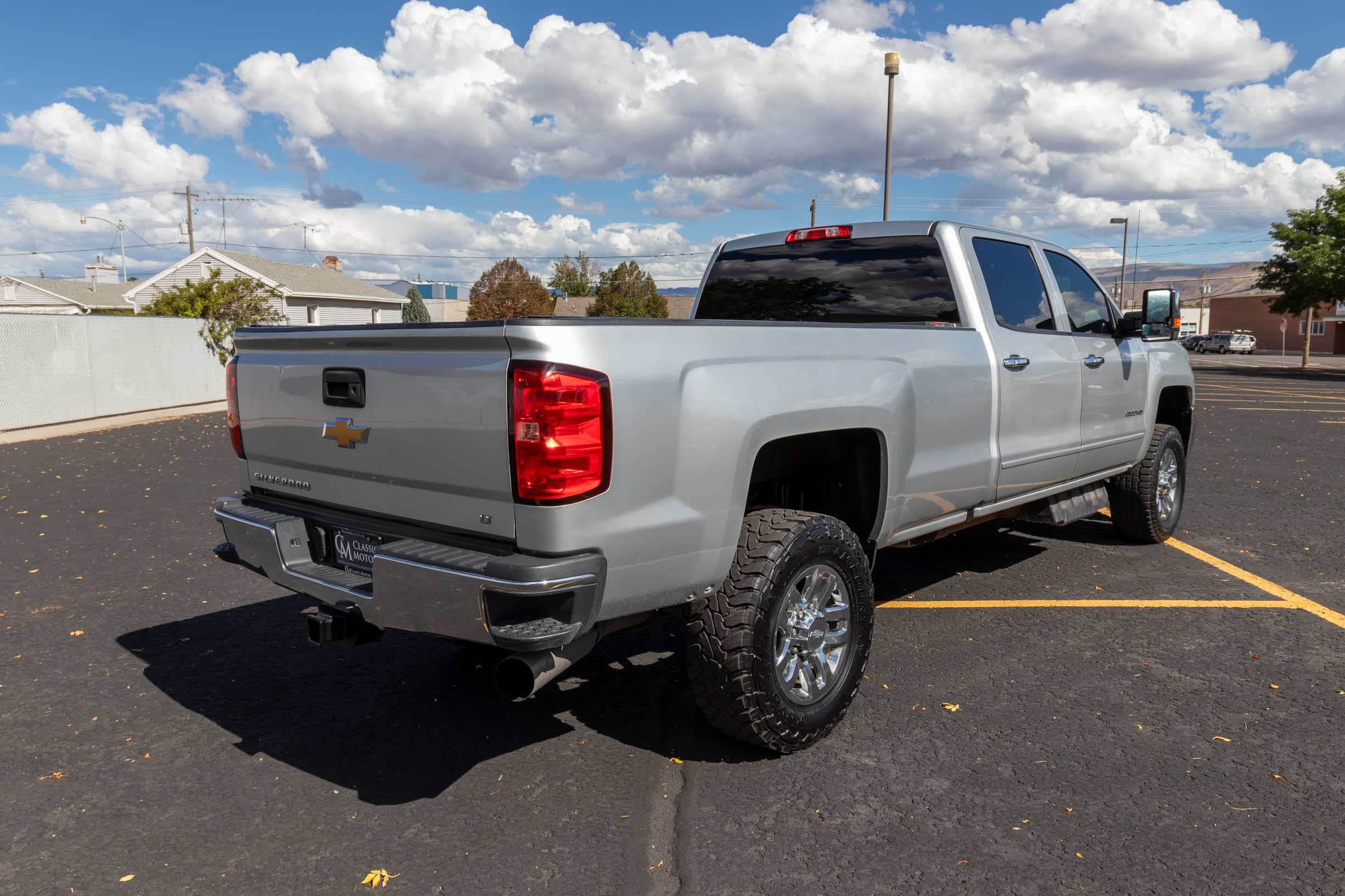 Used 2018 Chevrolet Silverado 3500 LT w/ LT Convenience Package AWD/4WD image 3