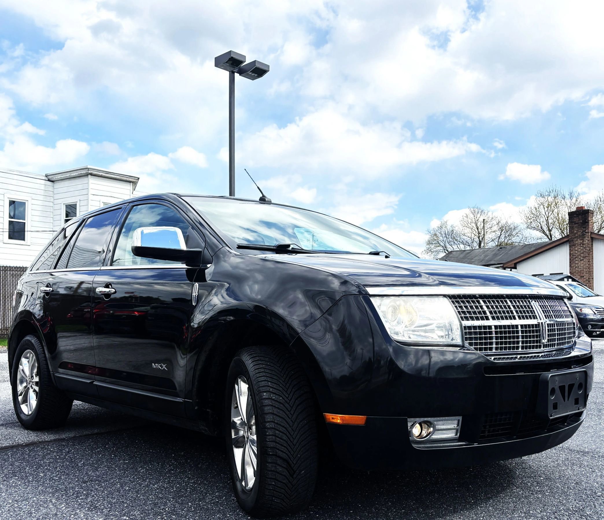 Used 2010 Lincoln MKX AWD image 3