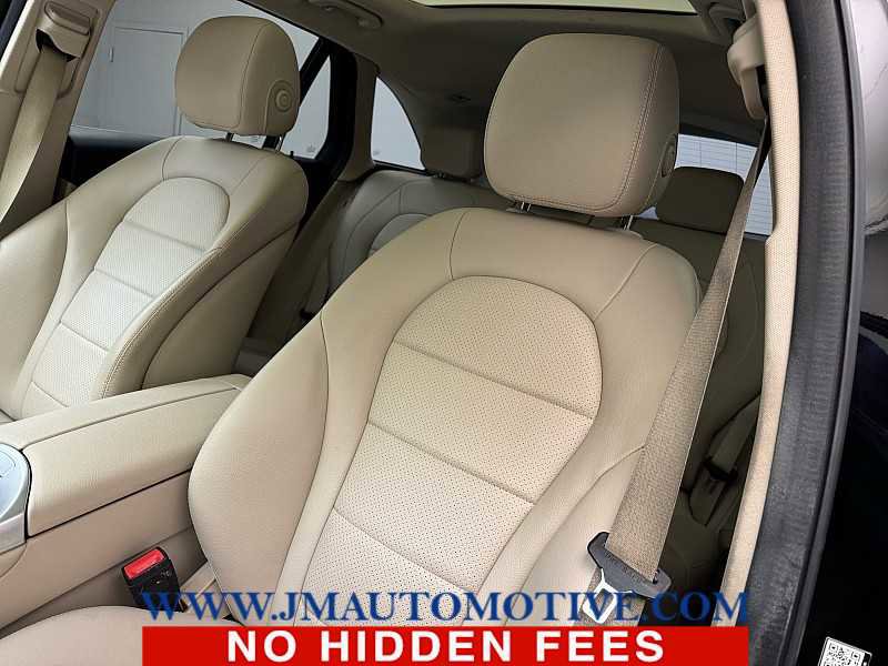 Used 2019 Mercedes-Benz GLC 300 4MATIC image 14