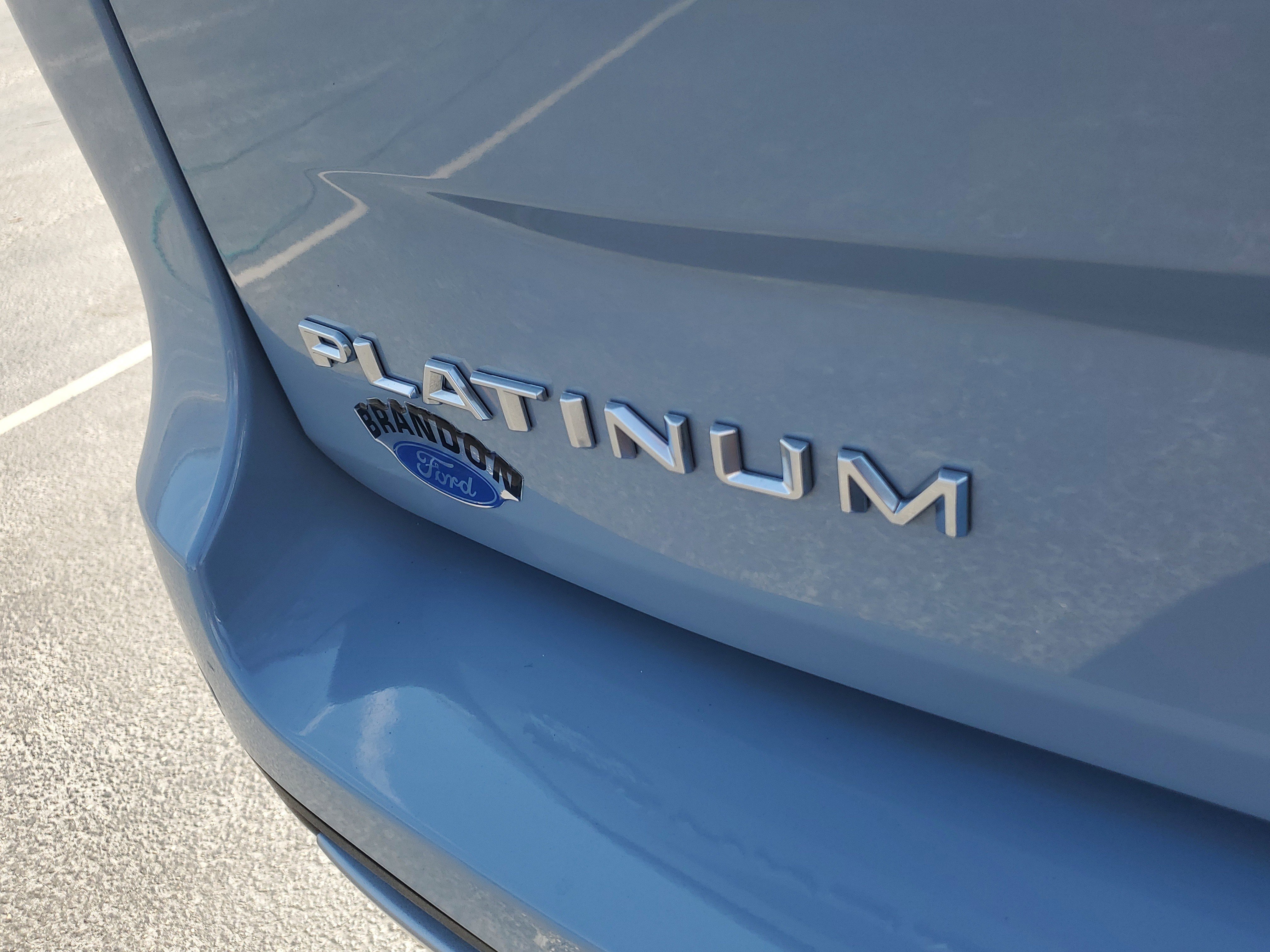 Certified 2025 Ford Expedition Platinum w/ Platinum Ultimate Package AWD/4WD image 9