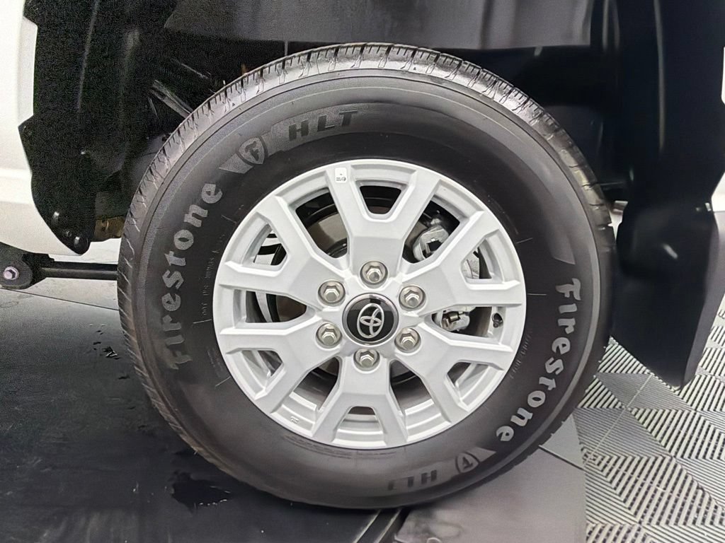 Certified 2026 Toyota Tacoma SR5 AWD/4WD image 16