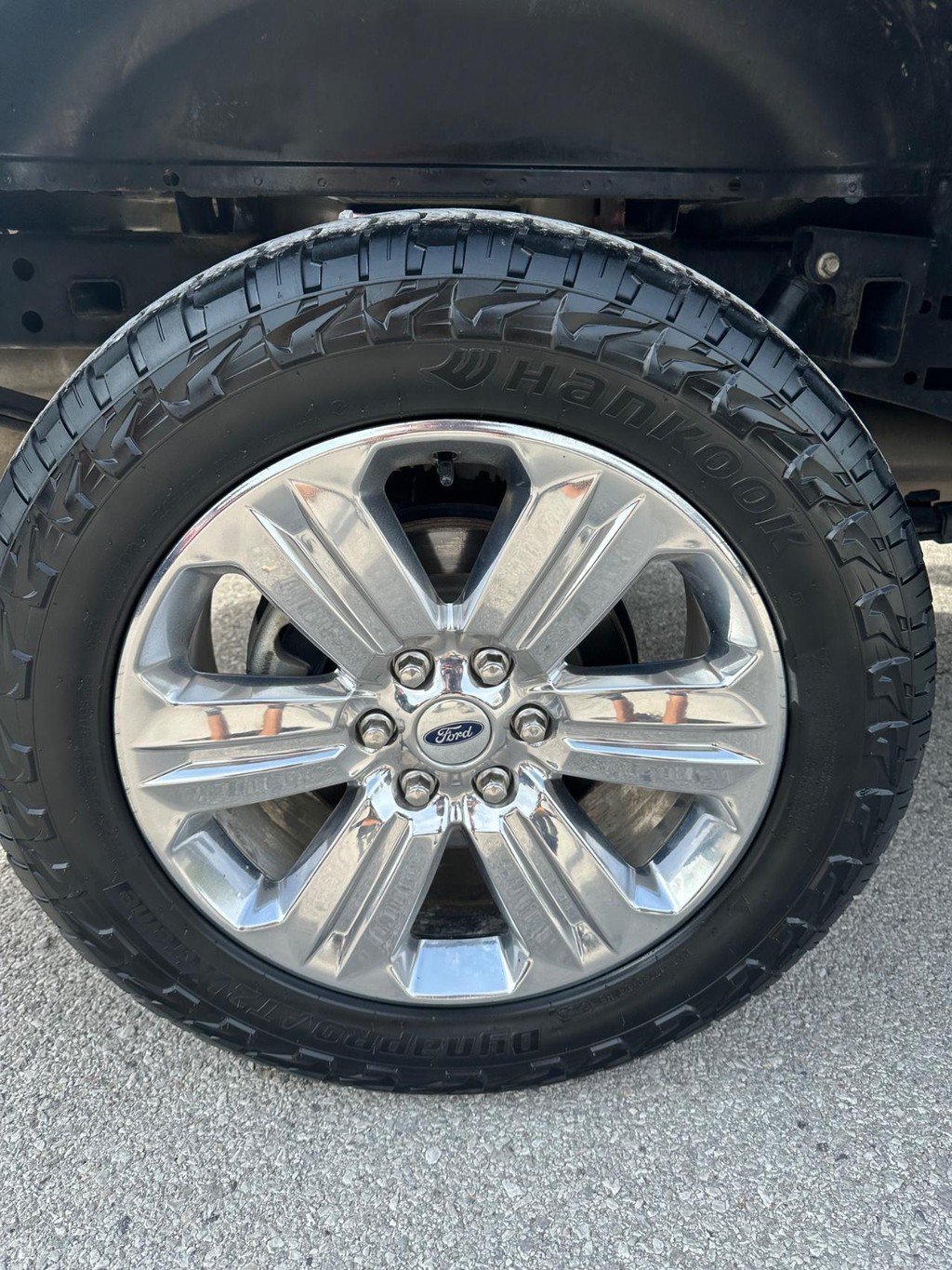 Used 2020 Ford F150 Lariat w/ Equipment Group 502A Luxury AWD/4WD image 11