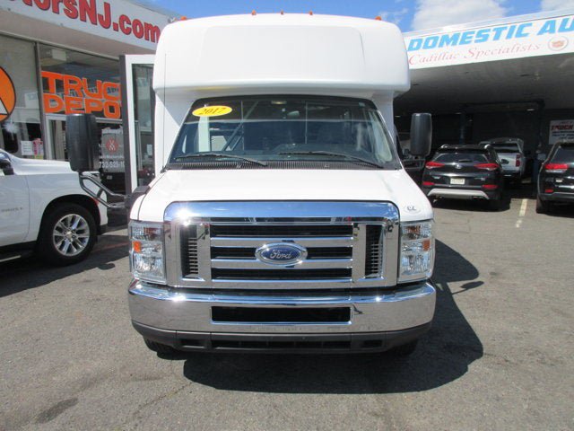 Used 2017 Ford E-350 and Econoline 350 Super Duty w/ Shuttle Bus Prep Package RWD image 17