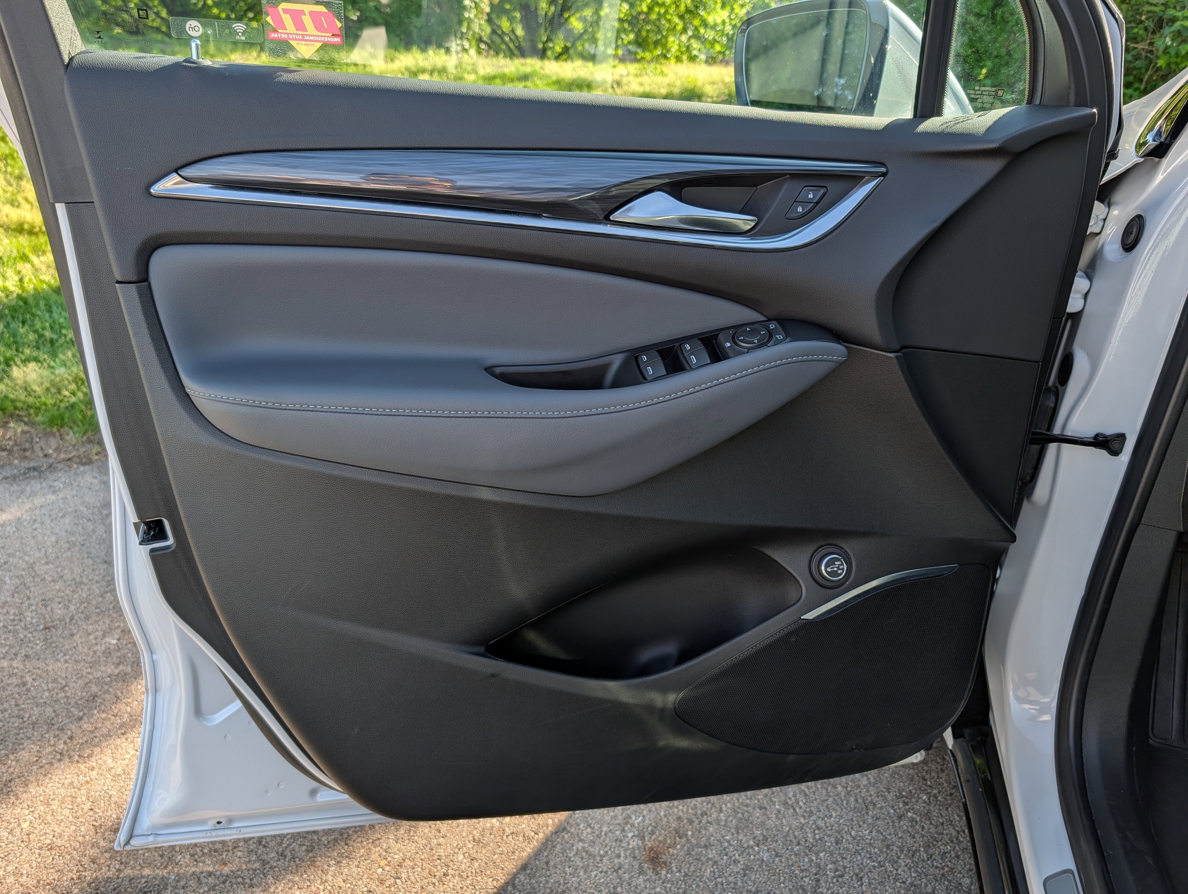 Used 2024 Buick Enclave Essence w/ Sport Touring Edition image 37