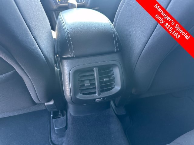 Used 2019 Jeep Cherokee Latitude w/ Popular Appearance Group AWD/4WD image 16