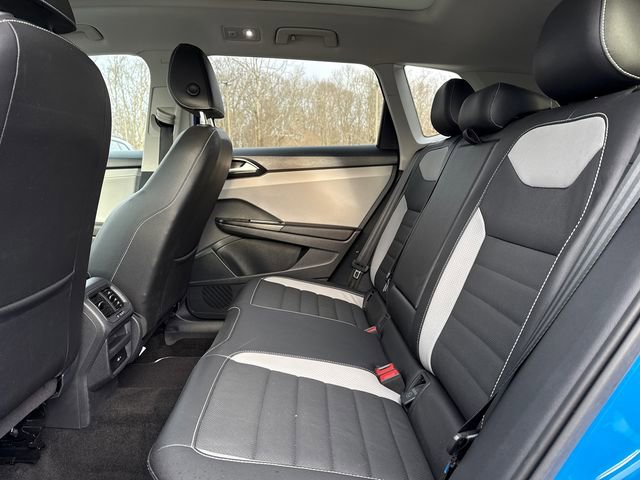 Certified 2023 Volkswagen Taos SEL image 24