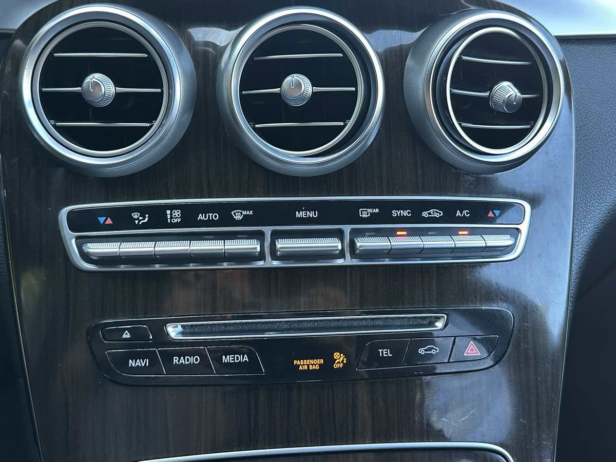 Used 2017 Mercedes-Benz GLC 300 image 28