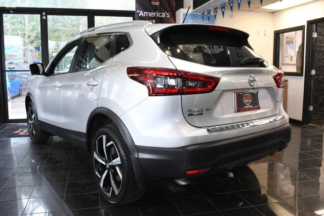 Used 2022 Nissan Rogue Sport SL AWD/4WD image 12
