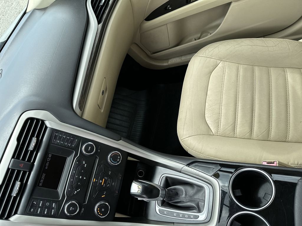 Used 2013 Ford Fusion SE image 24