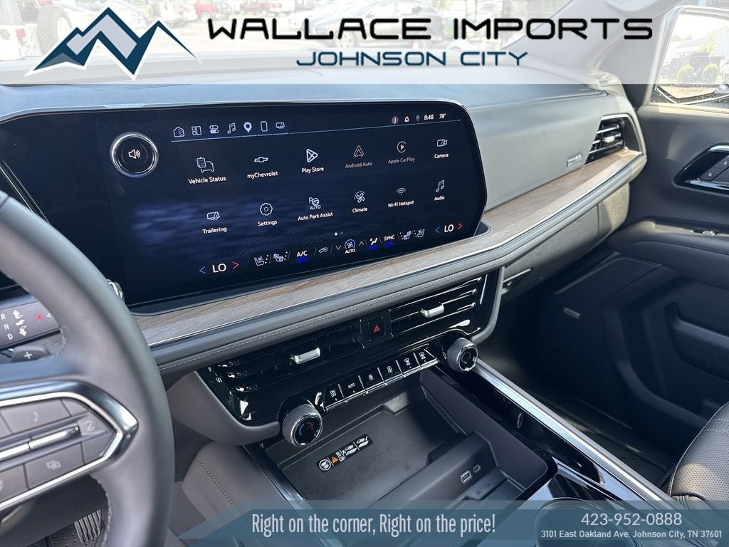 Used 2025 Chevrolet Suburban High Country w/ Sun And Tow Package AWD/4WD image 23