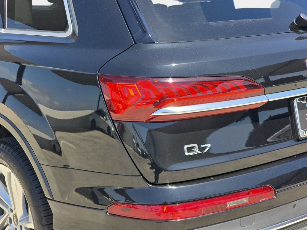 Used 2023 Audi Q7 3.0T Premium Plus AWD/4WD image 40