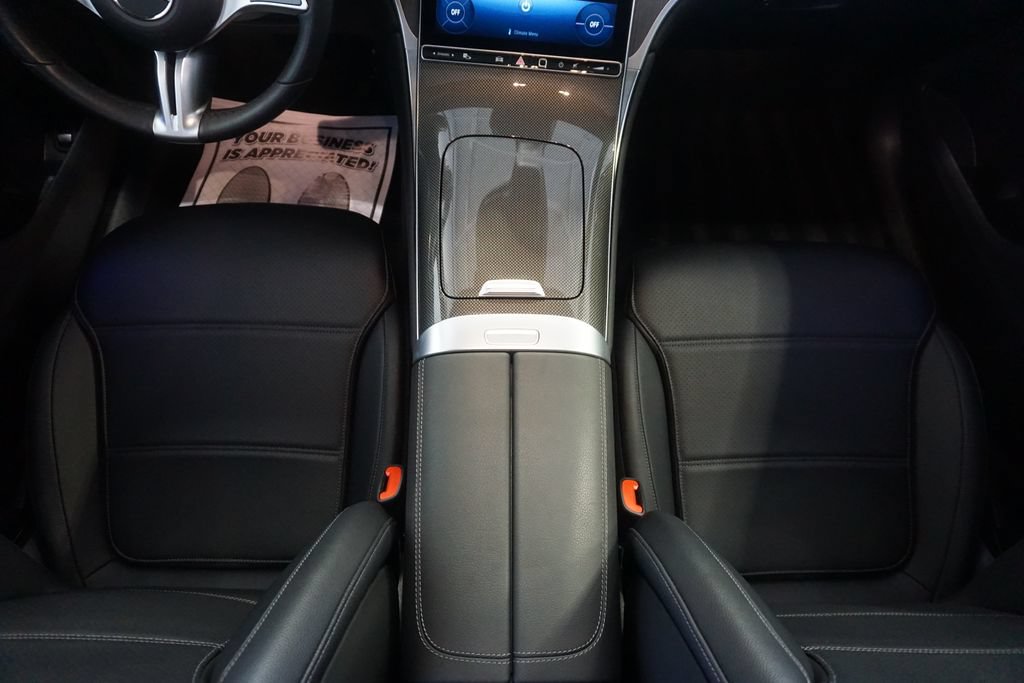 Used 2024 Mercedes-Benz GLC 300 4MATIC image 31