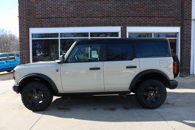 New 2025 Ford Bronco Big Bend w/ Black Diamond Package image 2