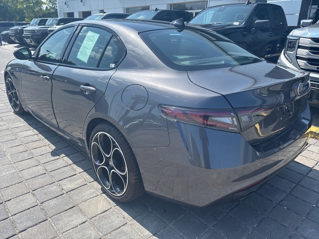 Used 2024 Alfa Romeo Giulia Ti image 7