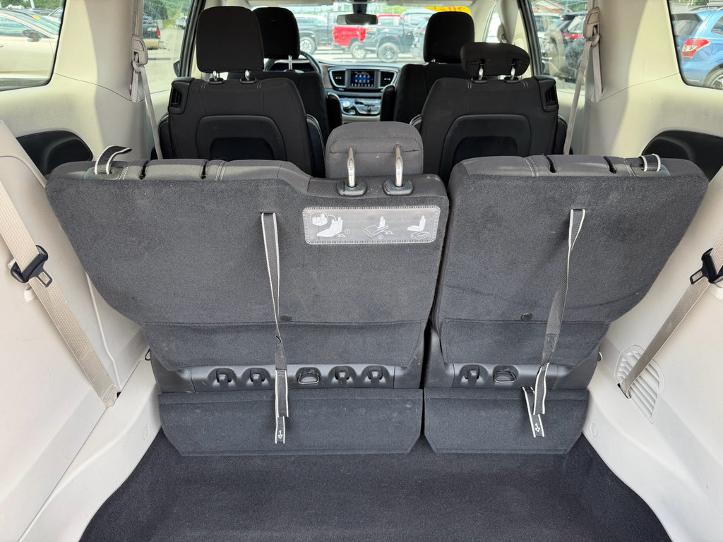 Used 2021 Chrysler Voyager LX w/ Cold Weather Group FWD image 20