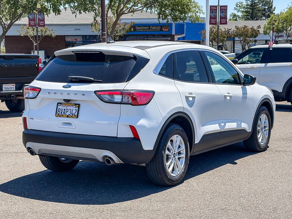 Used 2020 Ford Escape SE FWD image 4