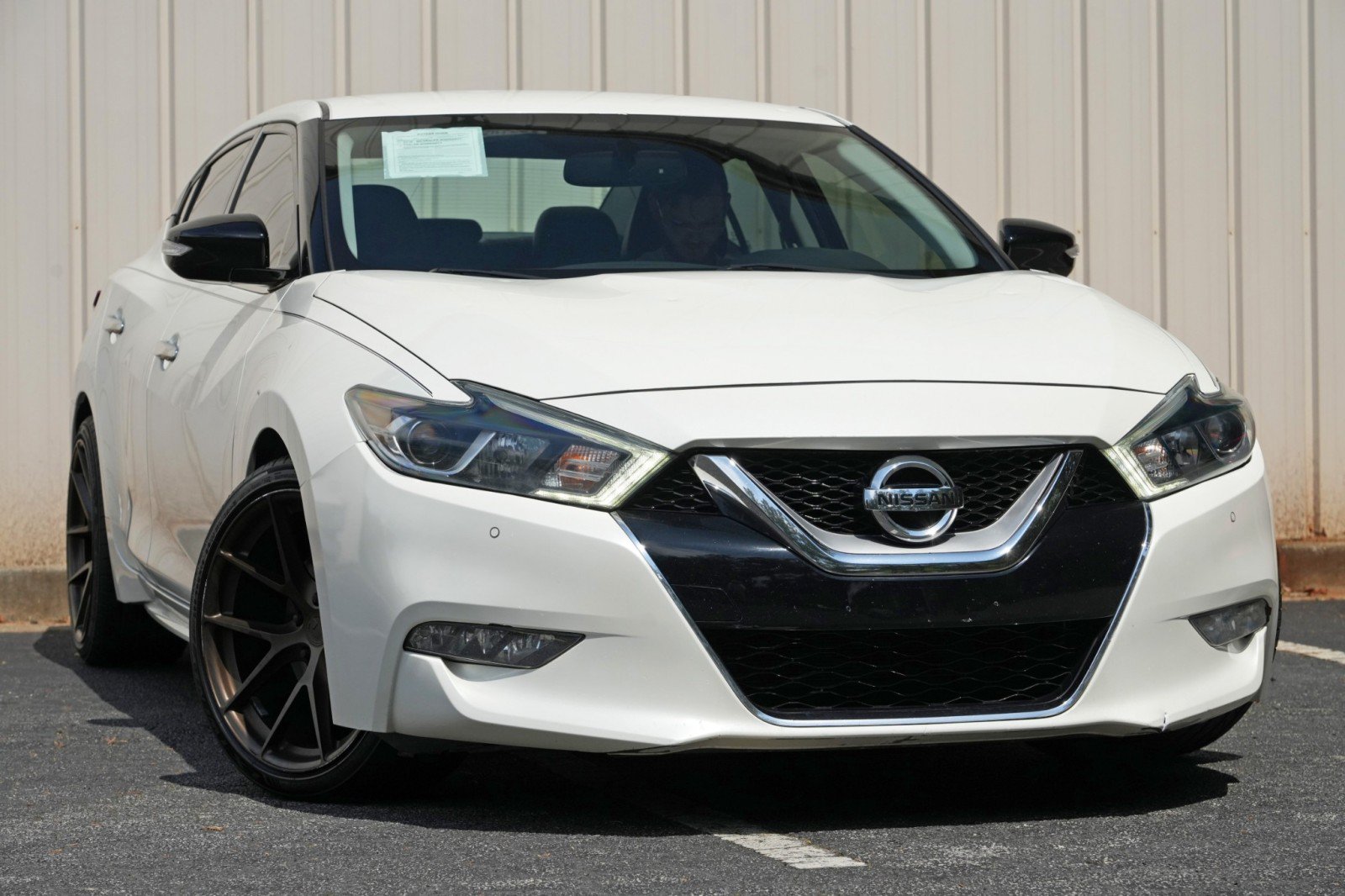 Used 2017 Nissan Maxima SR w/ Midnight Edition FWD image 2