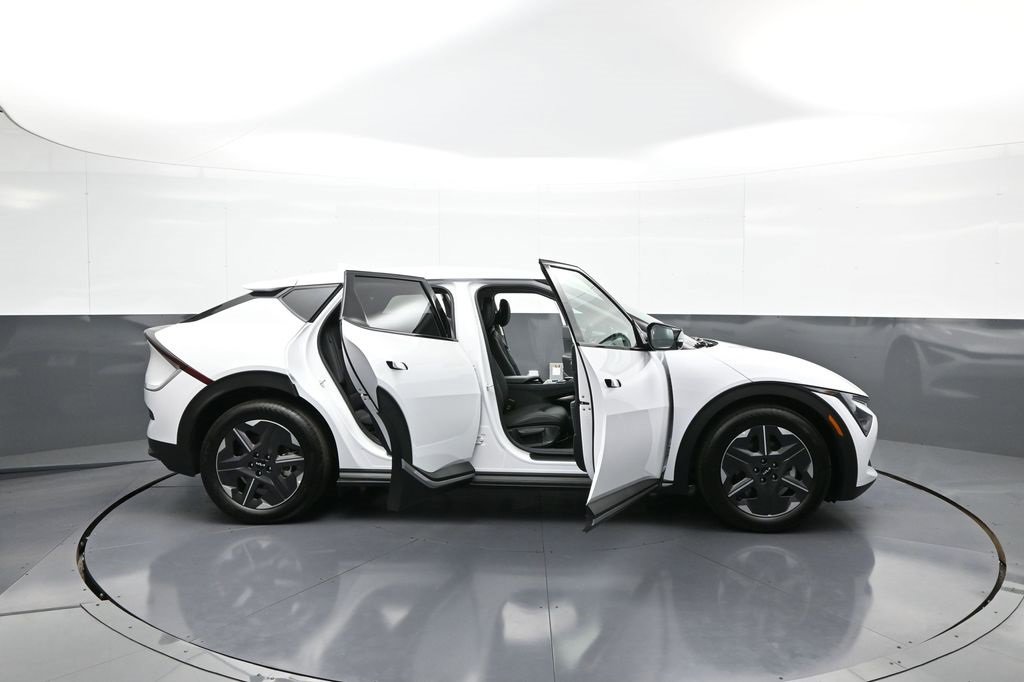 New 2025 Kia EV6 Light image 40