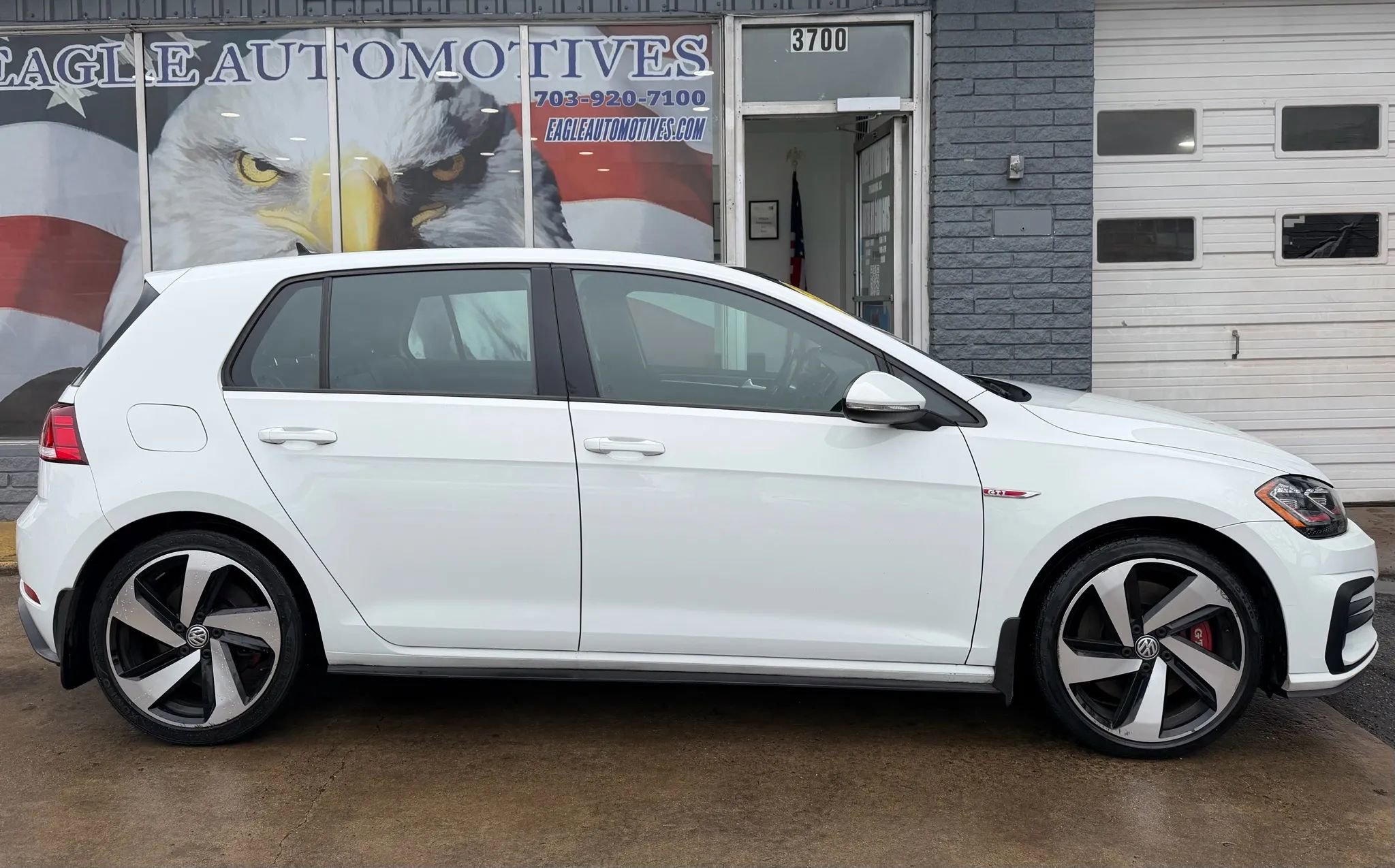 Used 2019 Volkswagen GTI SE w/ SE Experience Package FWD image 2