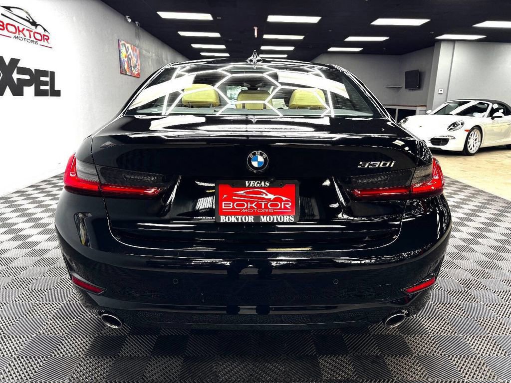 Used 2021 BMW 330i Sedan w/ Premium Package image 12