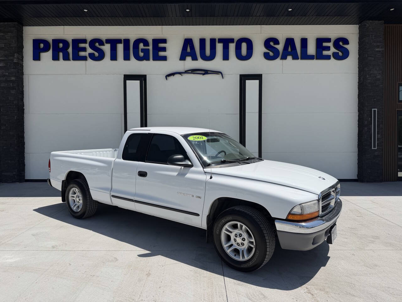 Used 2001 Dodge Dakota 2WD Club Cab image 1