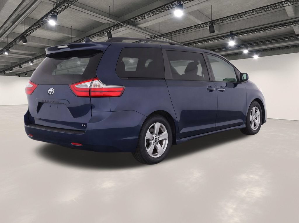 Used 2020 Toyota Sienna LE w/ LE Preferred Package FWD image 4