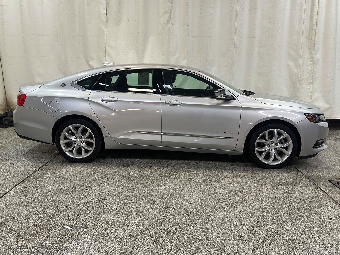 Used 2018 Chevrolet Impala Premier FWD image 6