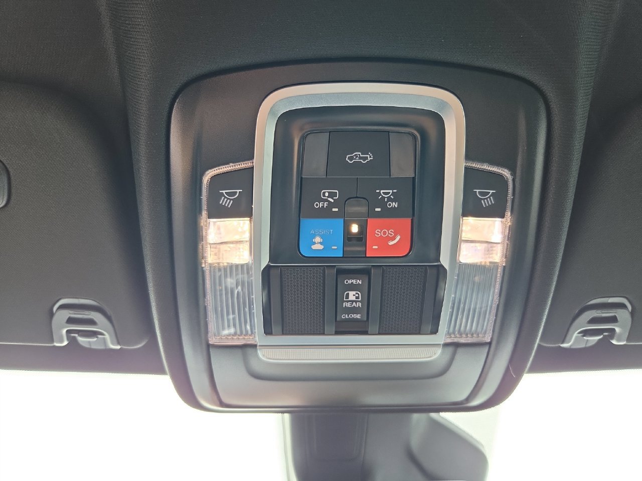 New 2026 RAM 1500 Laramie AWD/4WD image 24