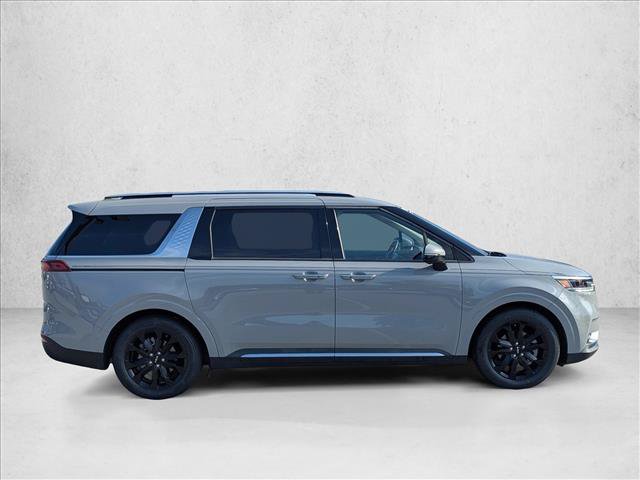 Used 2024 Kia Carnival SX FWD image 4