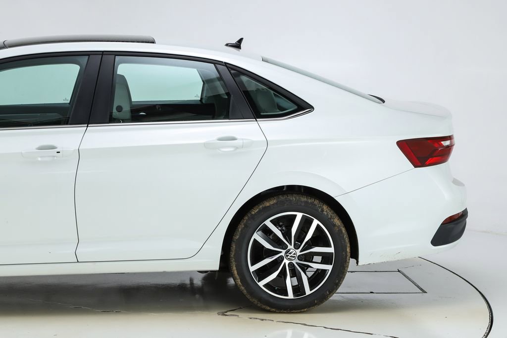 New 2026 Volkswagen Jetta SE image 4