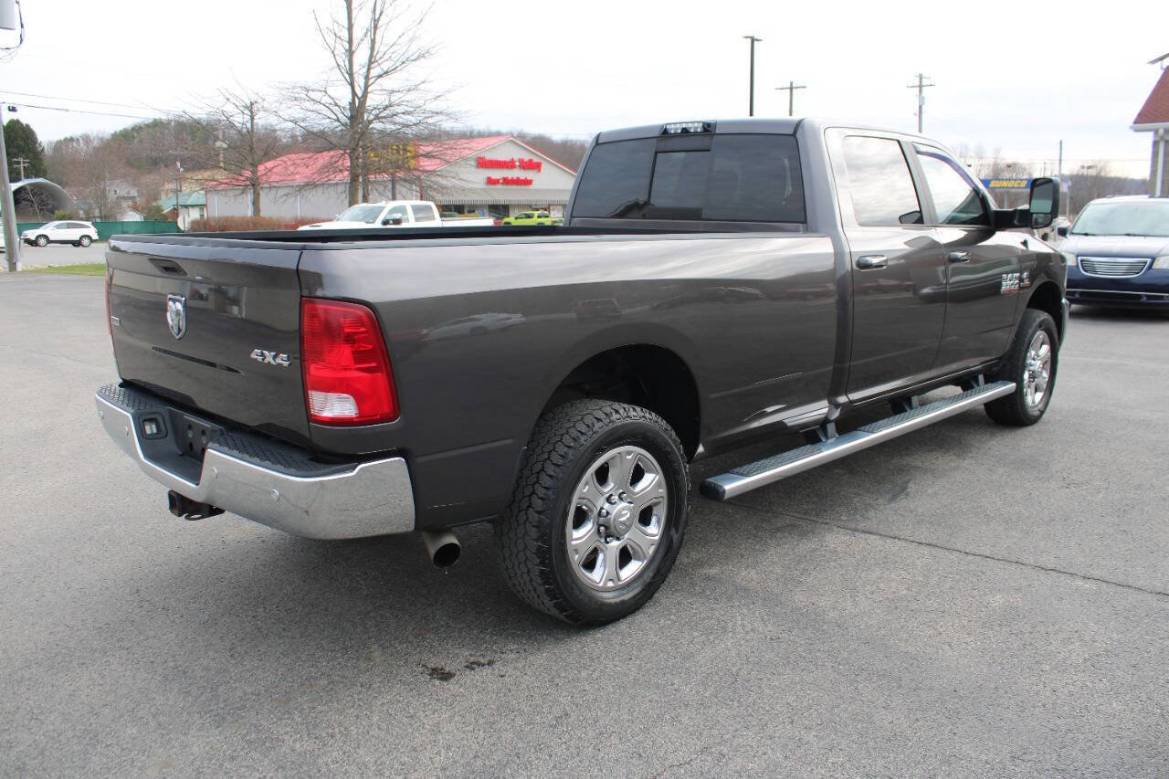 Used 2017 RAM 3500 SLT w/ Luxury Group image 5