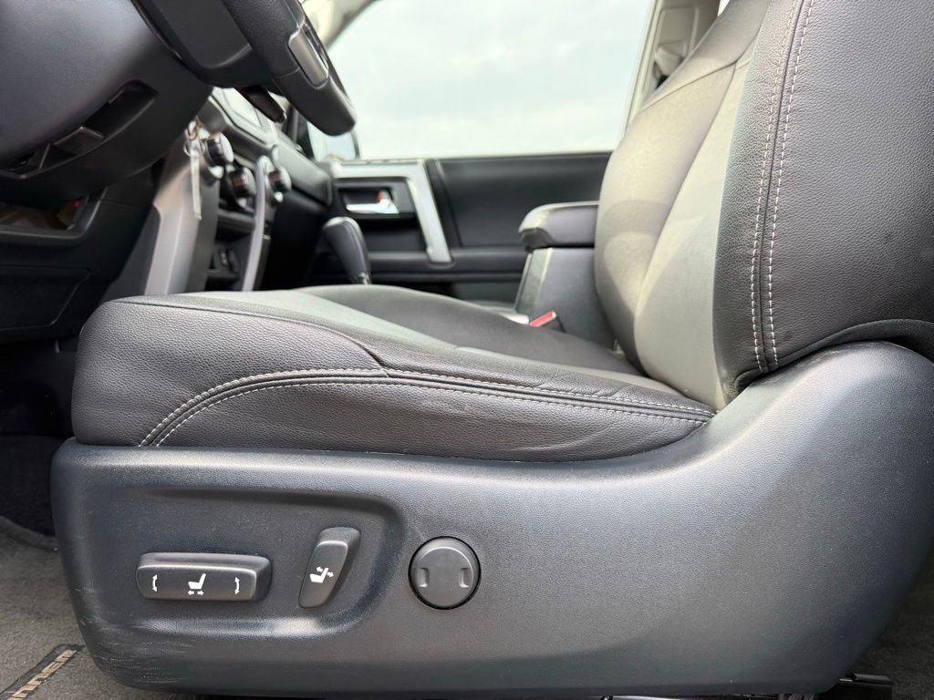 Used 2018 Toyota 4Runner SR5 Premium AWD/4WD image 10