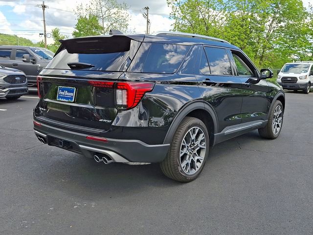 Used 2025 Ford Explorer Platinum w/ Ultimate Package AWD/4WD image 14