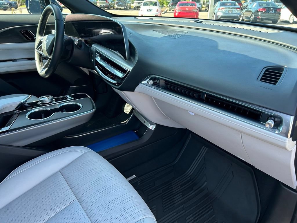 Used 2024 Cadillac Lyriq Luxury RWD image 43