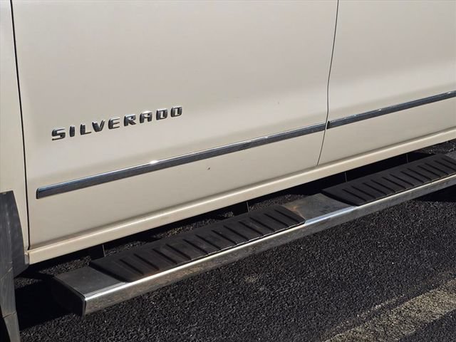 Used 2017 Chevrolet Silverado 1500 LTZ AWD/4WD image 16